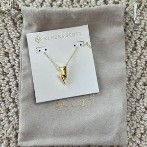 Kendra Scott Bolt Pendant NWT